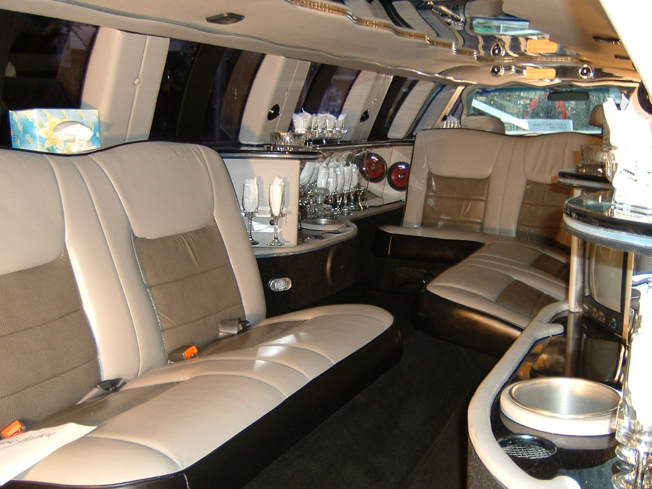 Luxury Limo (Interior) Luxury Limo (Interior)