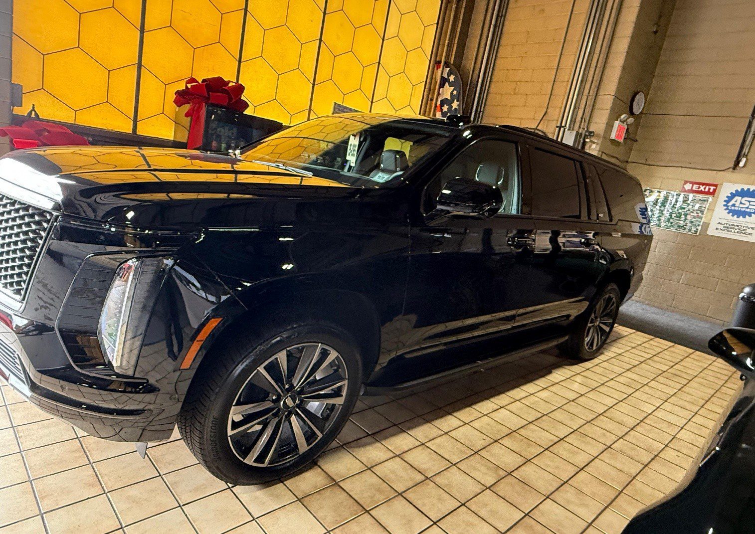 Black Escalade SUV Black Escalade SUV