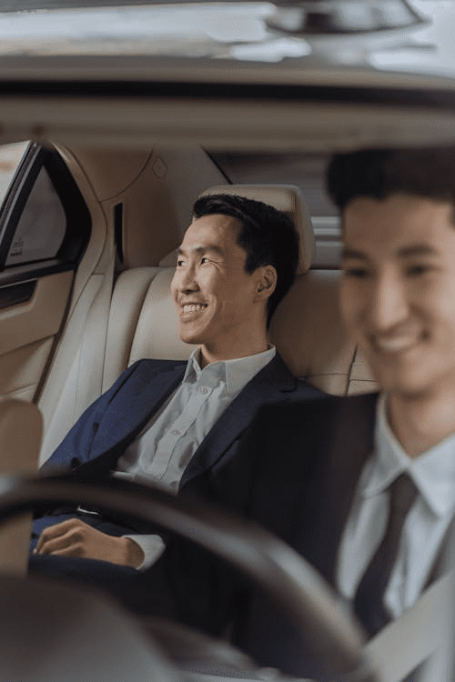 Arrive at your destination with the confidence and clarity that comes from a seamless, professional commute.